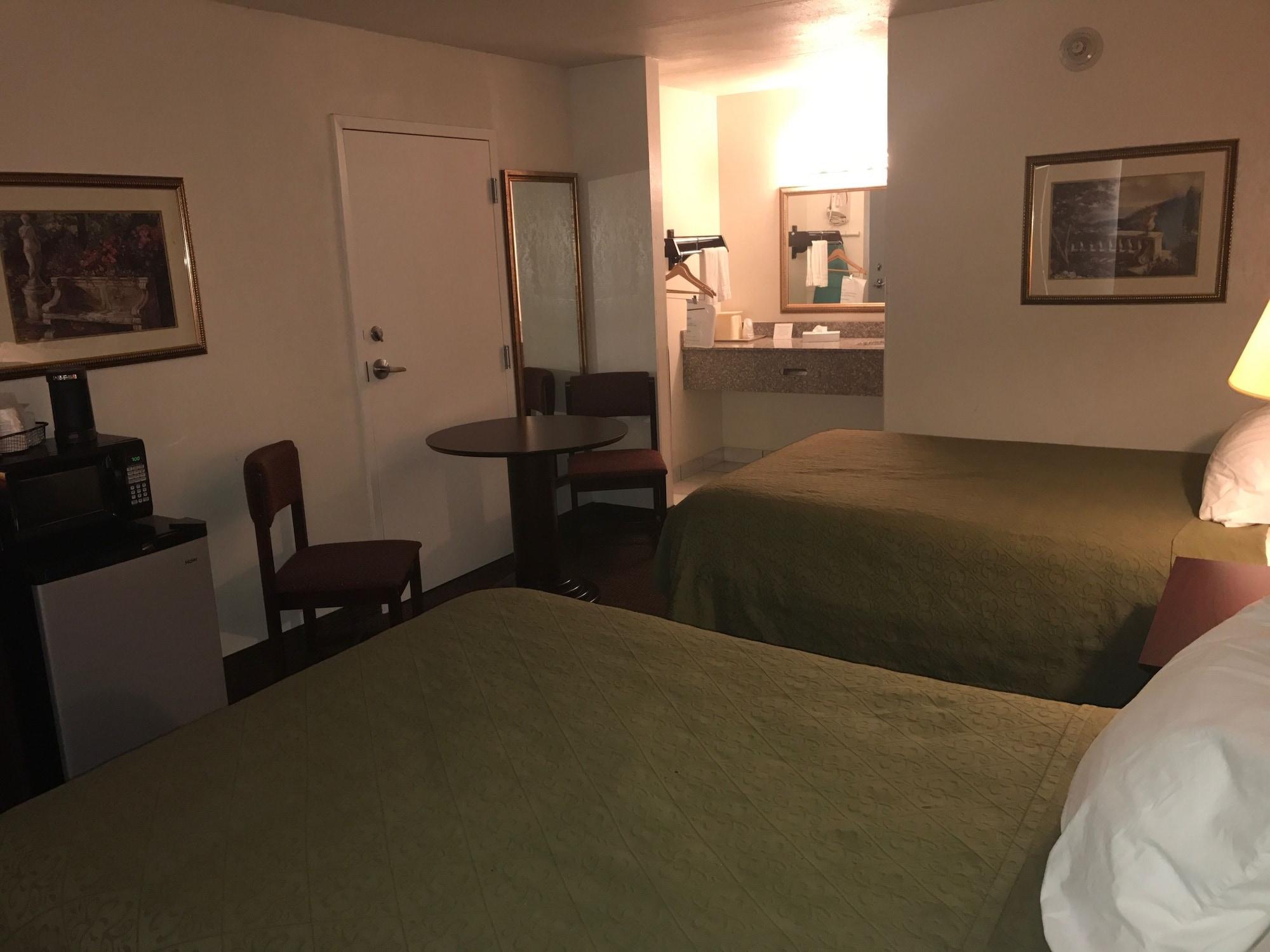 Days Inn By Wyndham Cave City Ngoại thất bức ảnh