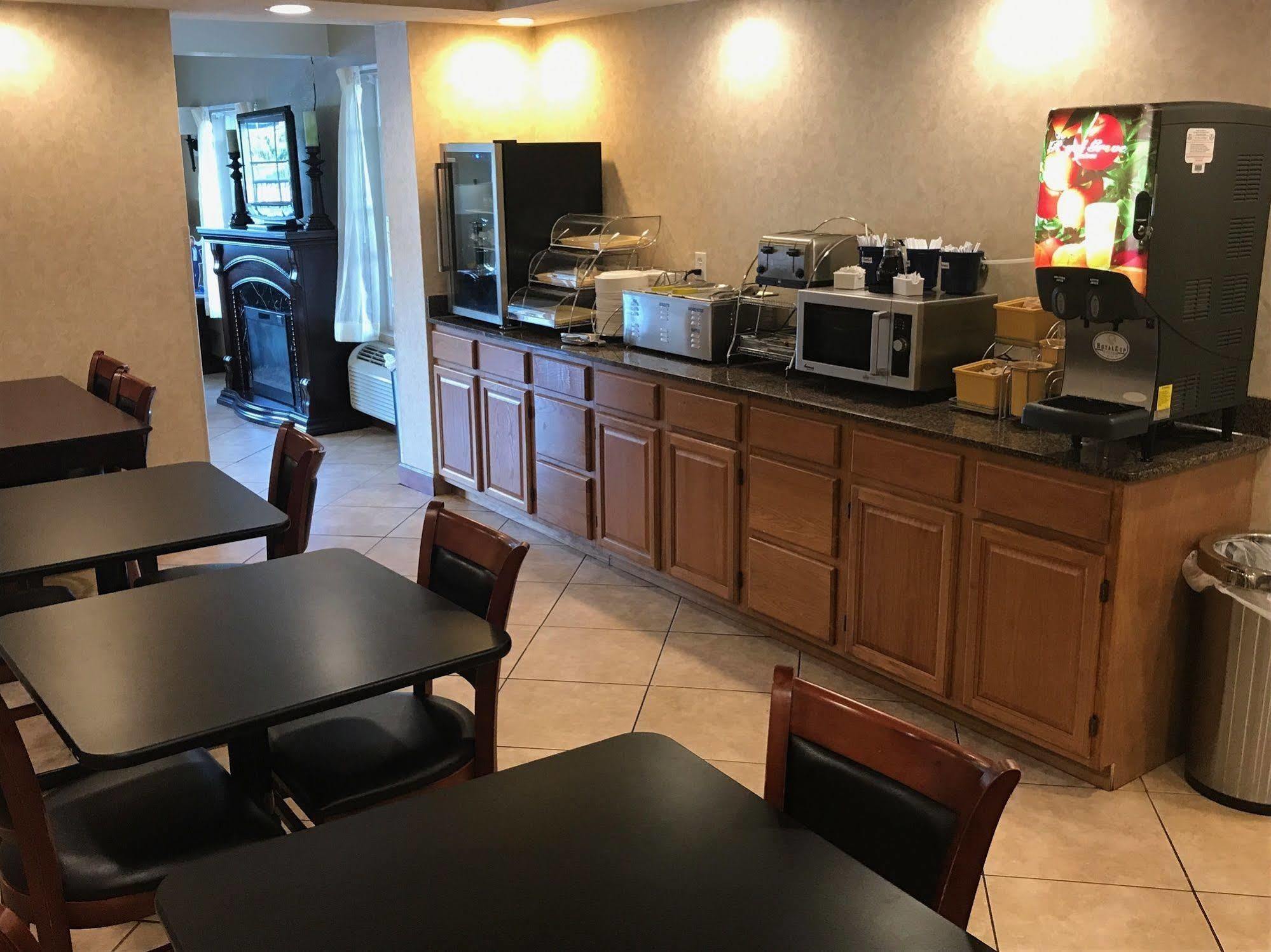 Days Inn By Wyndham Cave City Ngoại thất bức ảnh