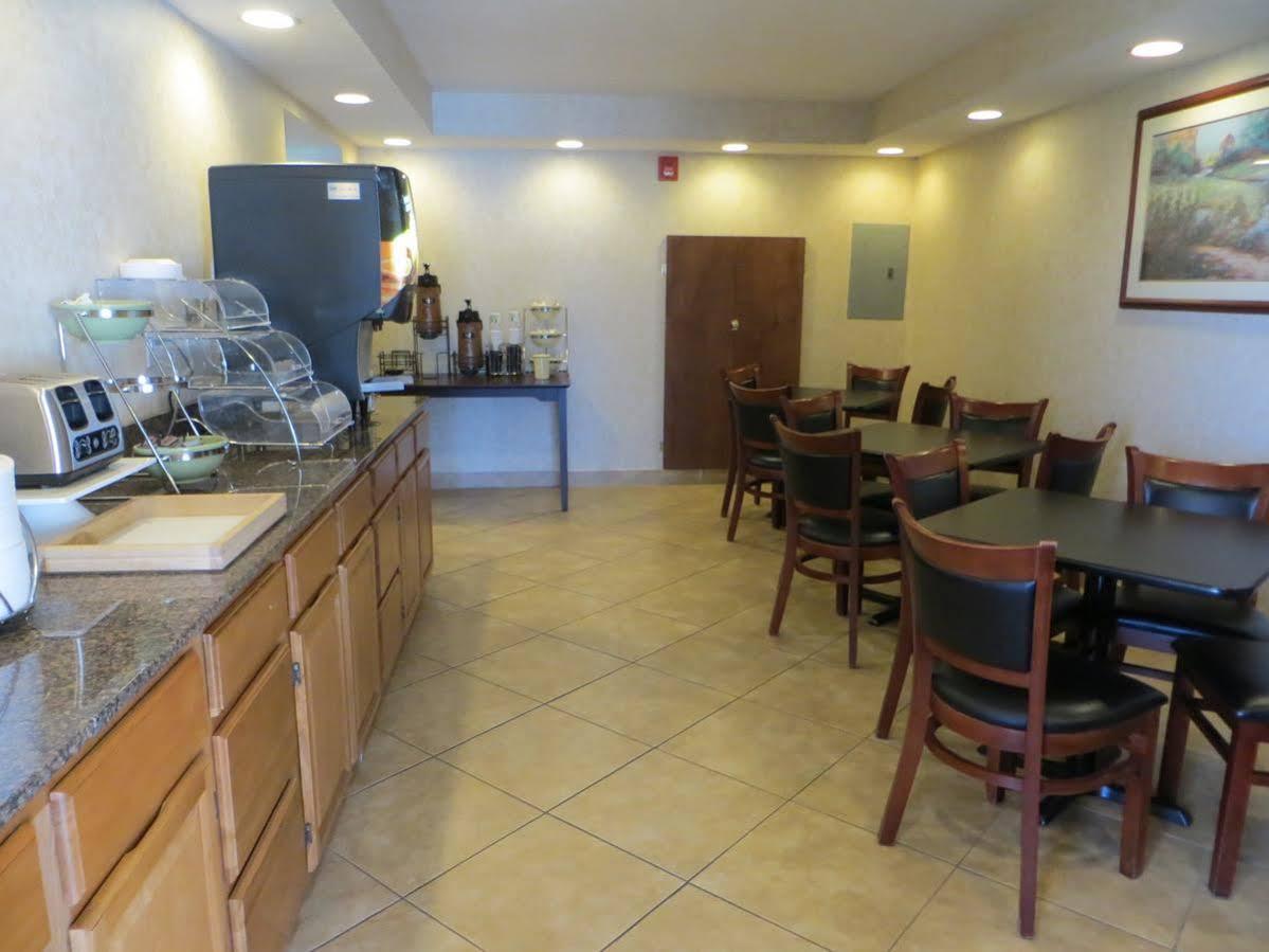 Days Inn By Wyndham Cave City Ngoại thất bức ảnh